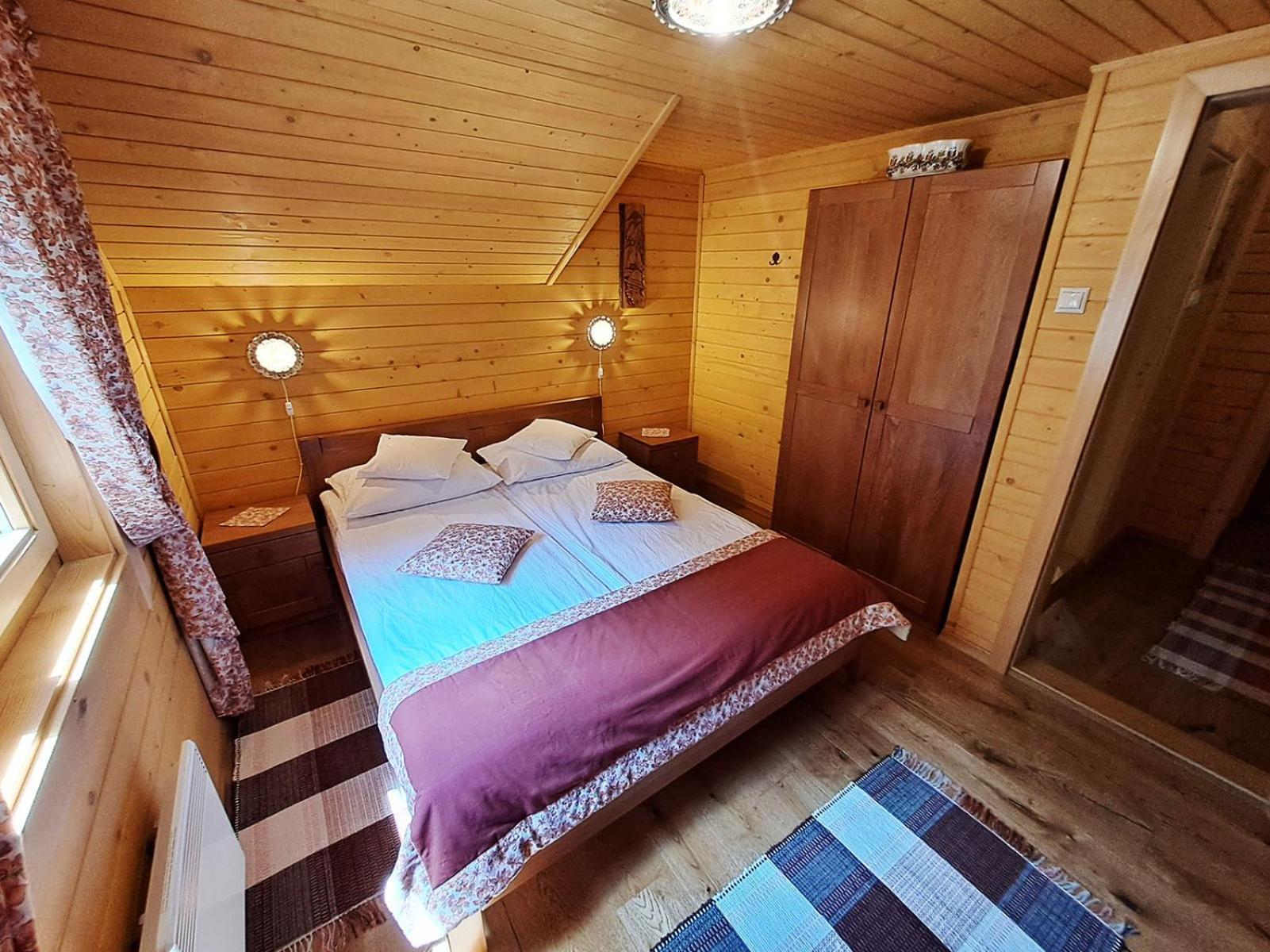 Vila Nagy Lak Sub Cetate Exteriér fotografie