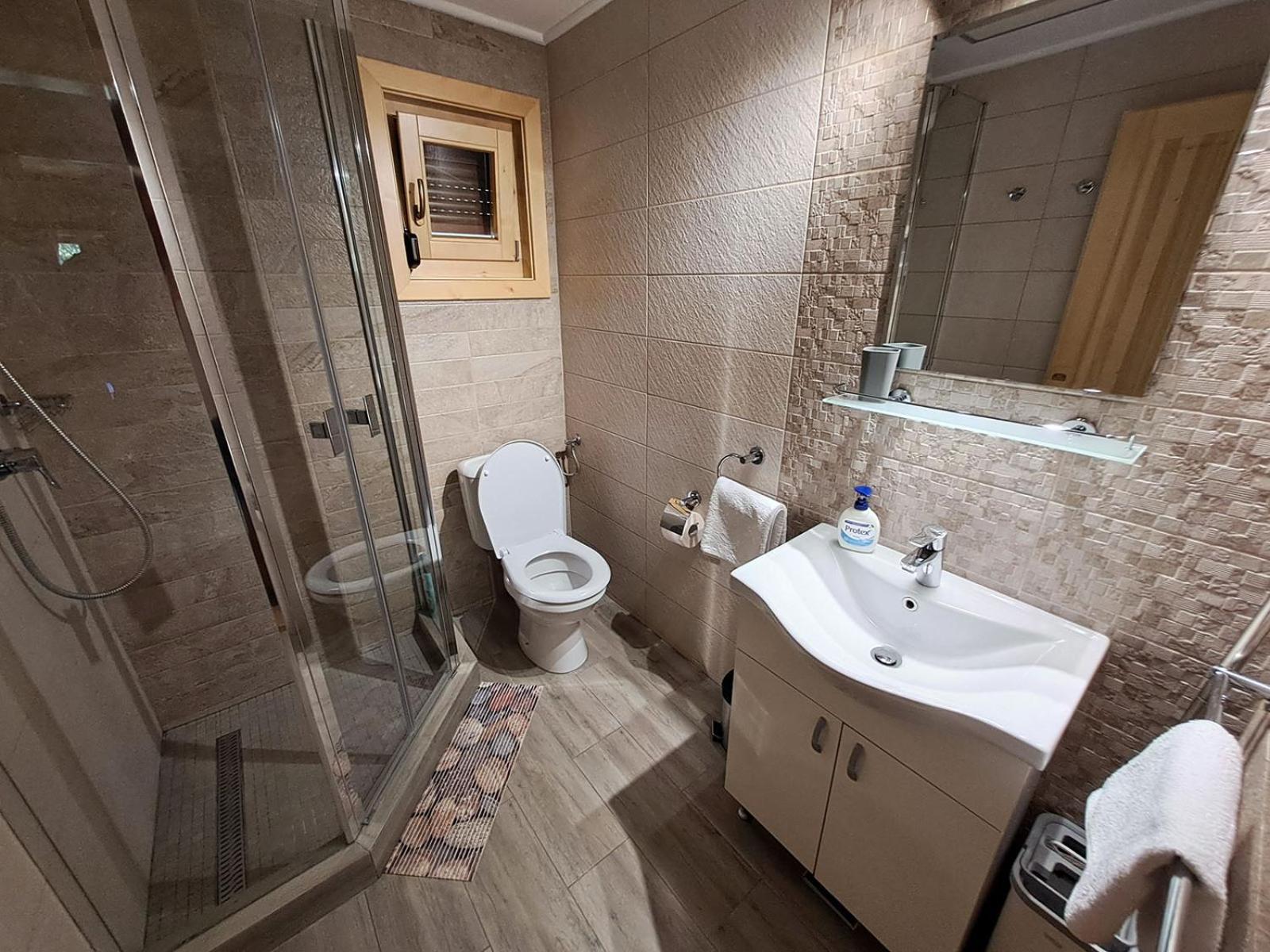 Vila Nagy Lak Sub Cetate Exteriér fotografie