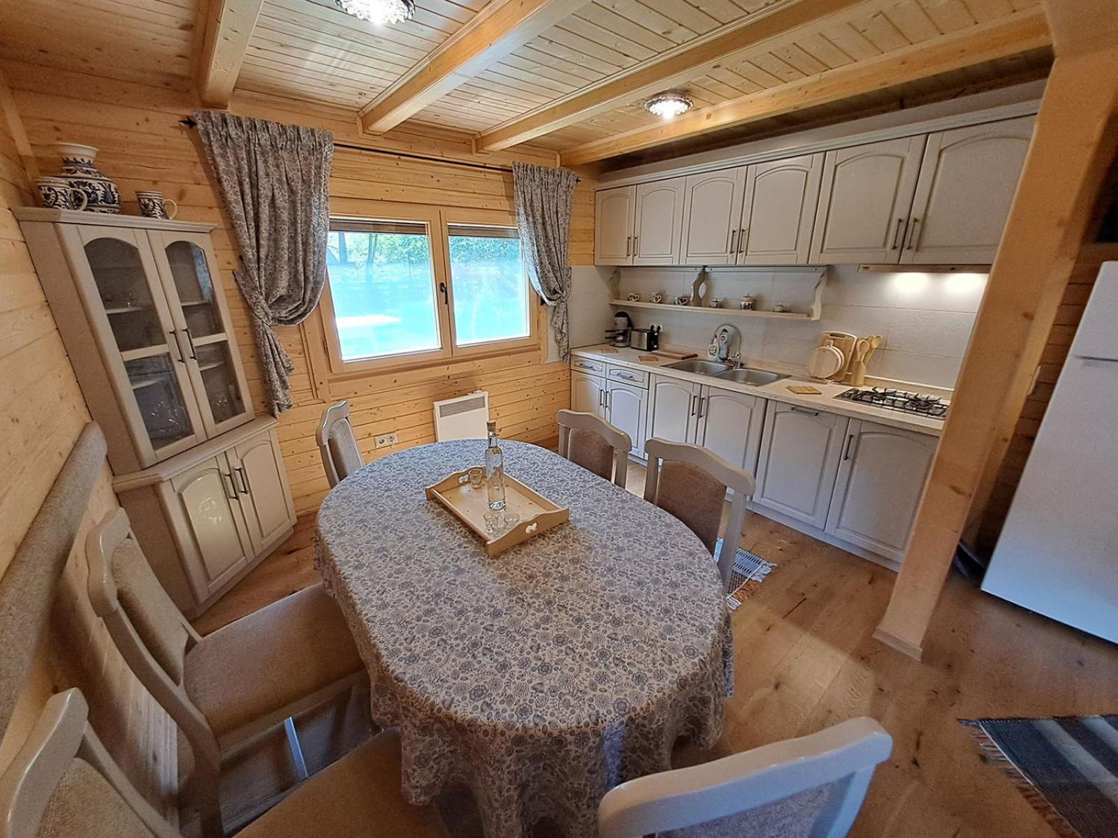 Vila Nagy Lak Sub Cetate Exteriér fotografie