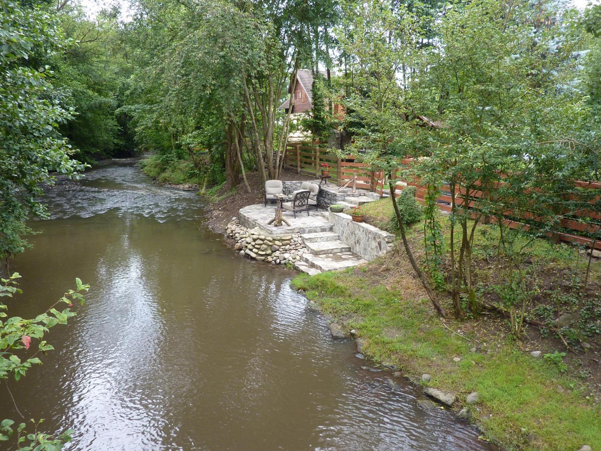 Vila Nagy Lak Sub Cetate Exteriér fotografie